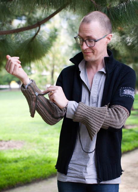 100